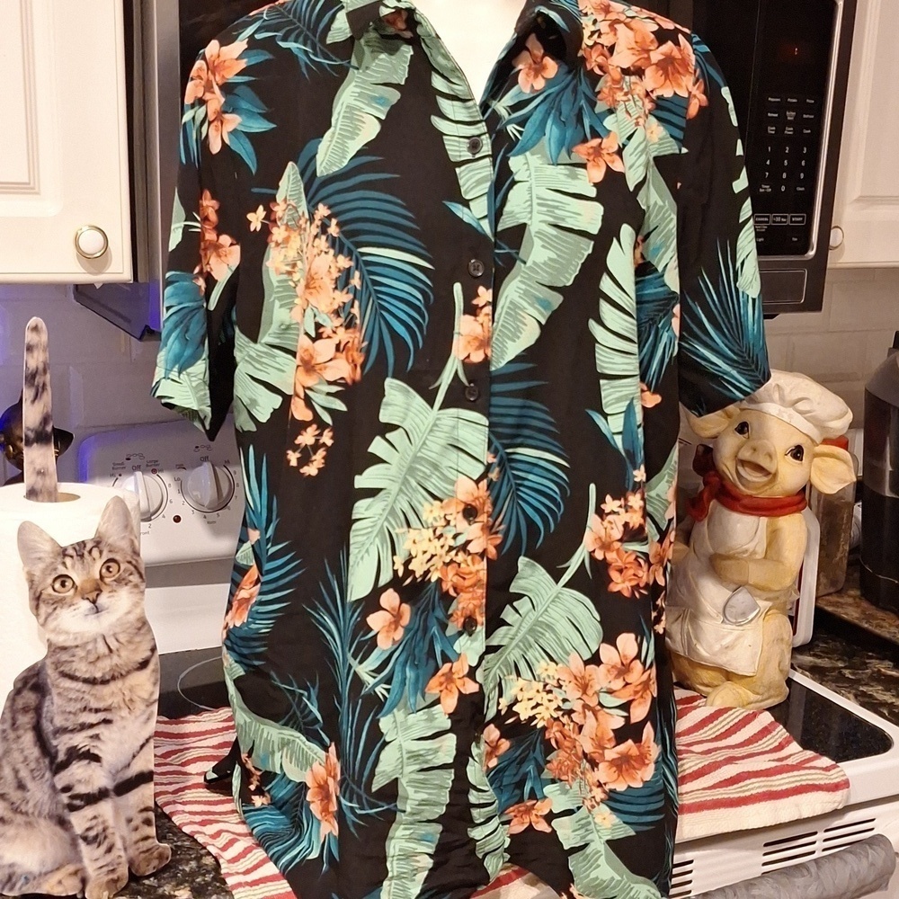 f Girl With Curves Button Stretch Floral Hawaiian Shirt Size XL